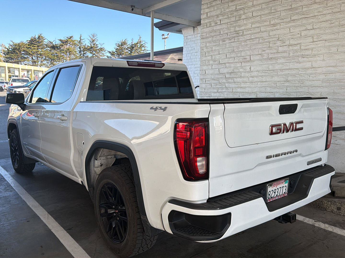 Used 2022 GMC Sierra 1500 Elevation AWD/4WD image 6