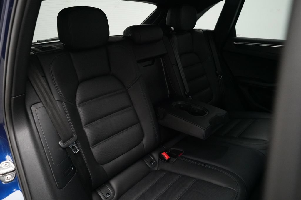 Certified 2022 Porsche Macan GTS w/ Premium Package Plus AWD/4WD image 28