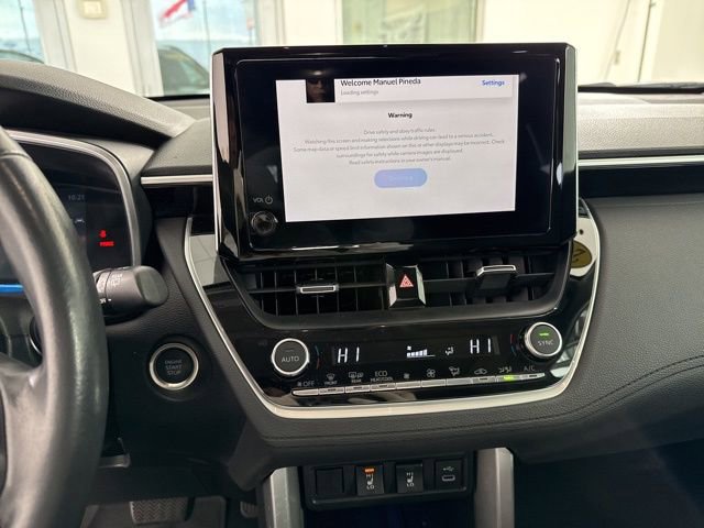 Used 2023 Toyota Corolla Cross XLE image 29