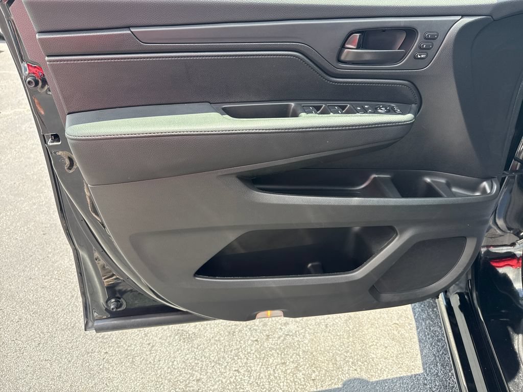 Used 2025 Honda Odyssey Sport-L image 12
