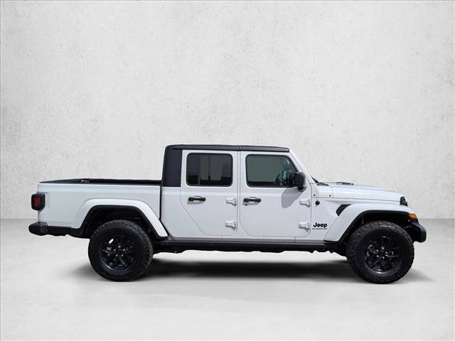 Used 2022 Jeep Gladiator Sport AWD/4WD image 4