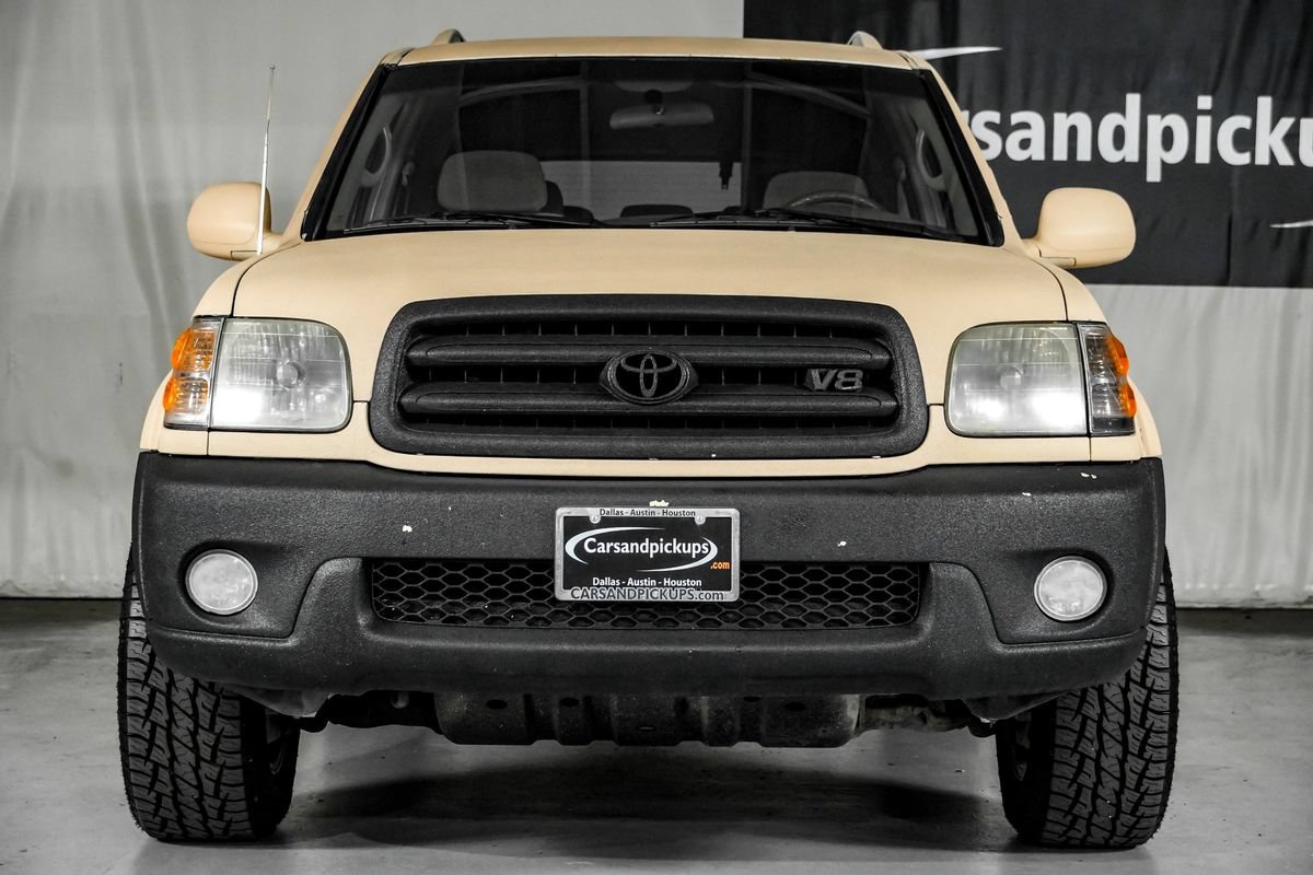 Used 2004 Toyota Sequoia SR5 w/ Convenience Pkg RWD image 3