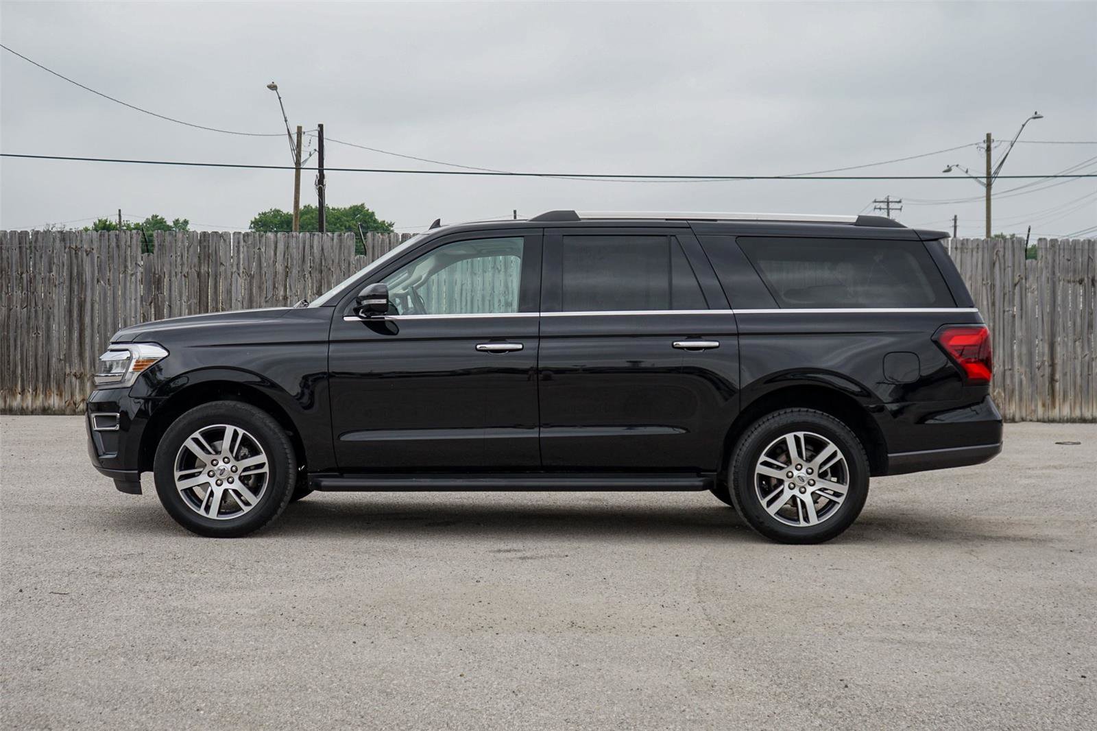 Certified 2024 Ford Expedition Max Limited RWD image 7