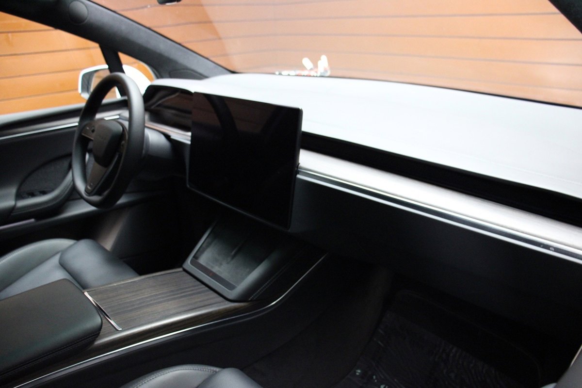 Used 2023 Tesla Model X AWD/4WD image 21
