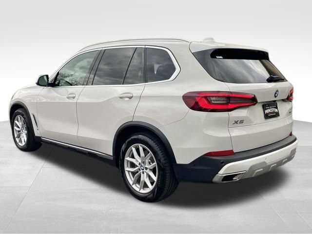 Used 2022 BMW X5 xDrive40i w/ Premium Package image 4