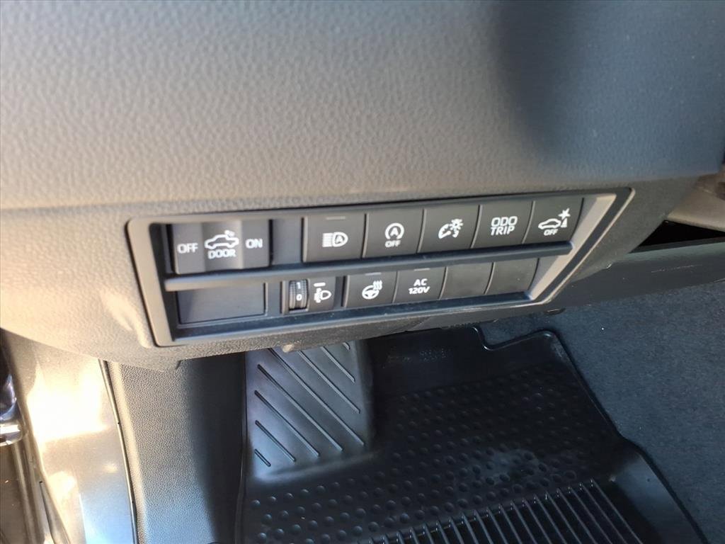 Used 2022 Toyota Tundra Limited image 12