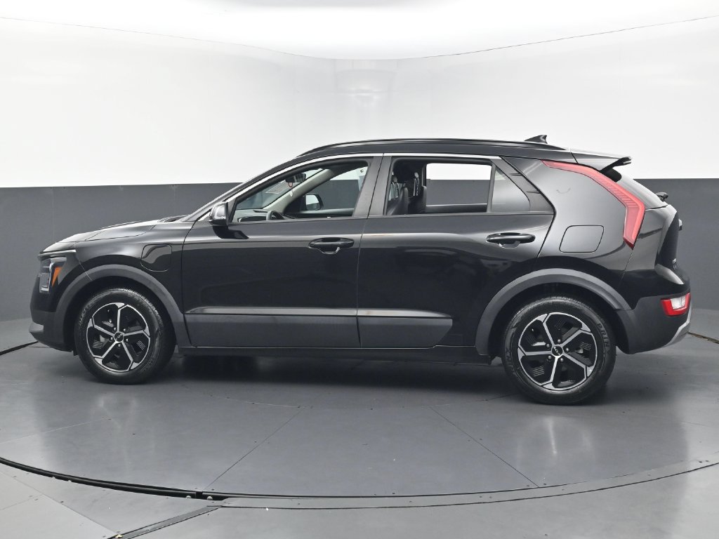 Used 2023 Kia Niro EX FWD image 8