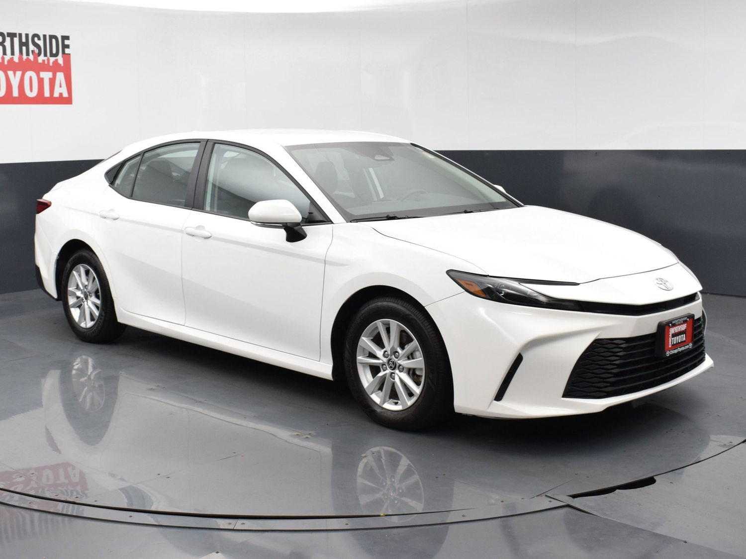 Used 2025 Toyota Camry LE FWD image 6