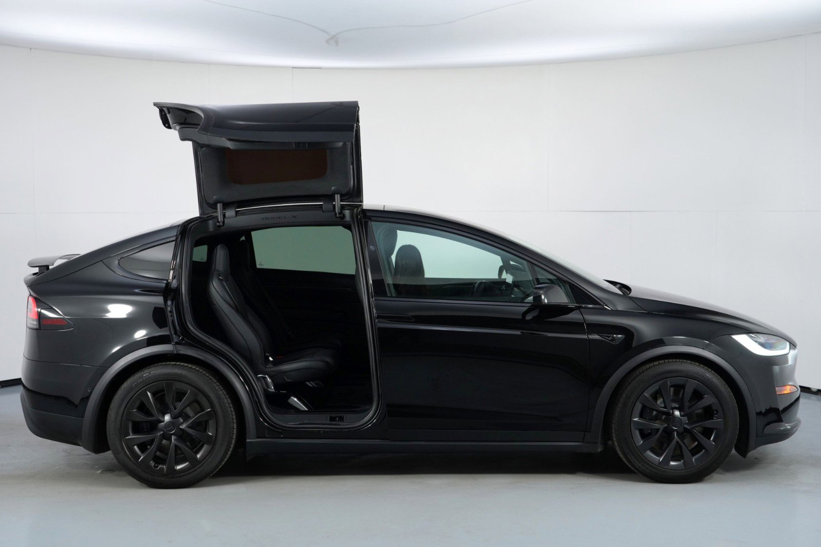 Used 2022 Tesla Model X Plaid image 55