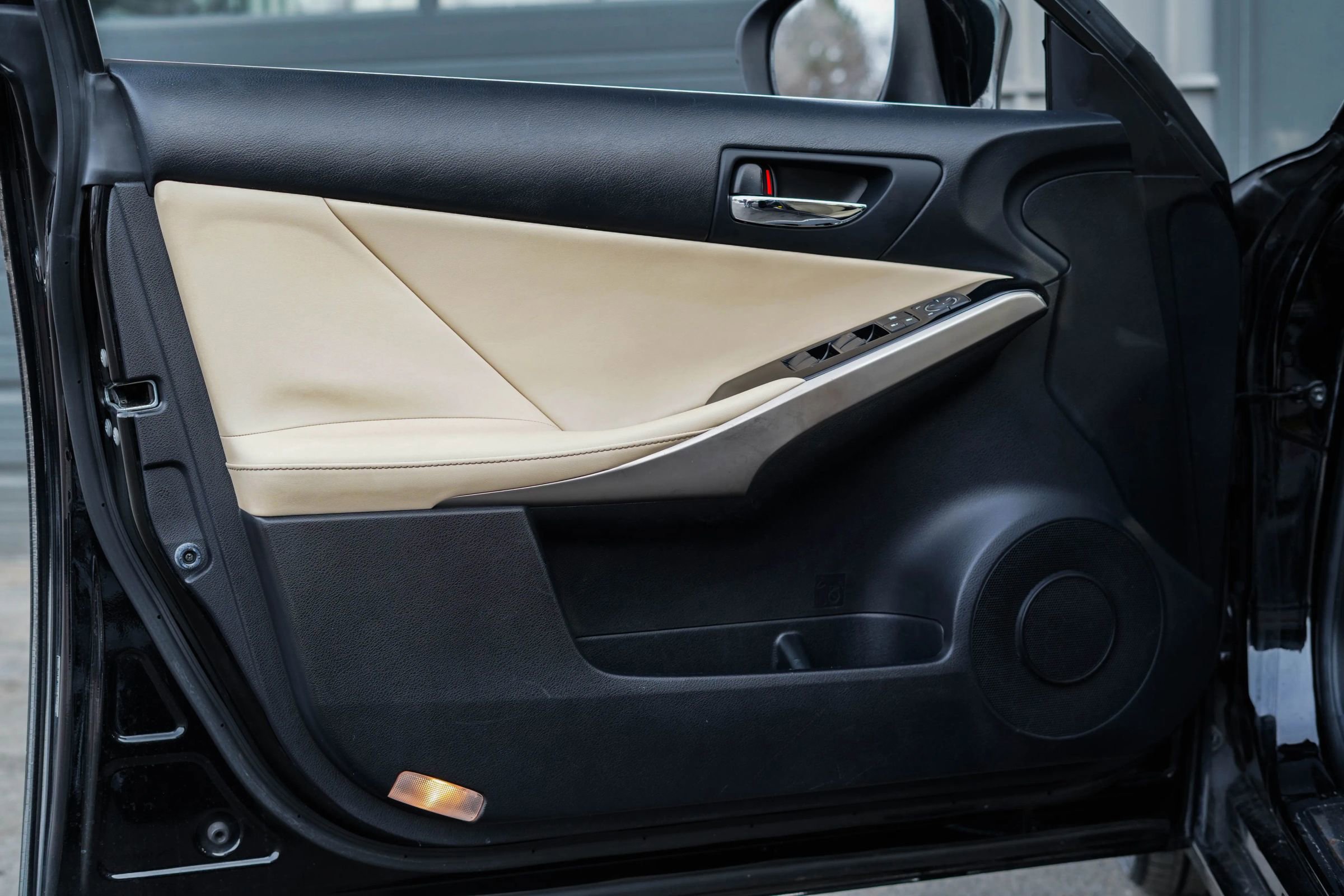 Used 2015 Lexus IS 250 image 9