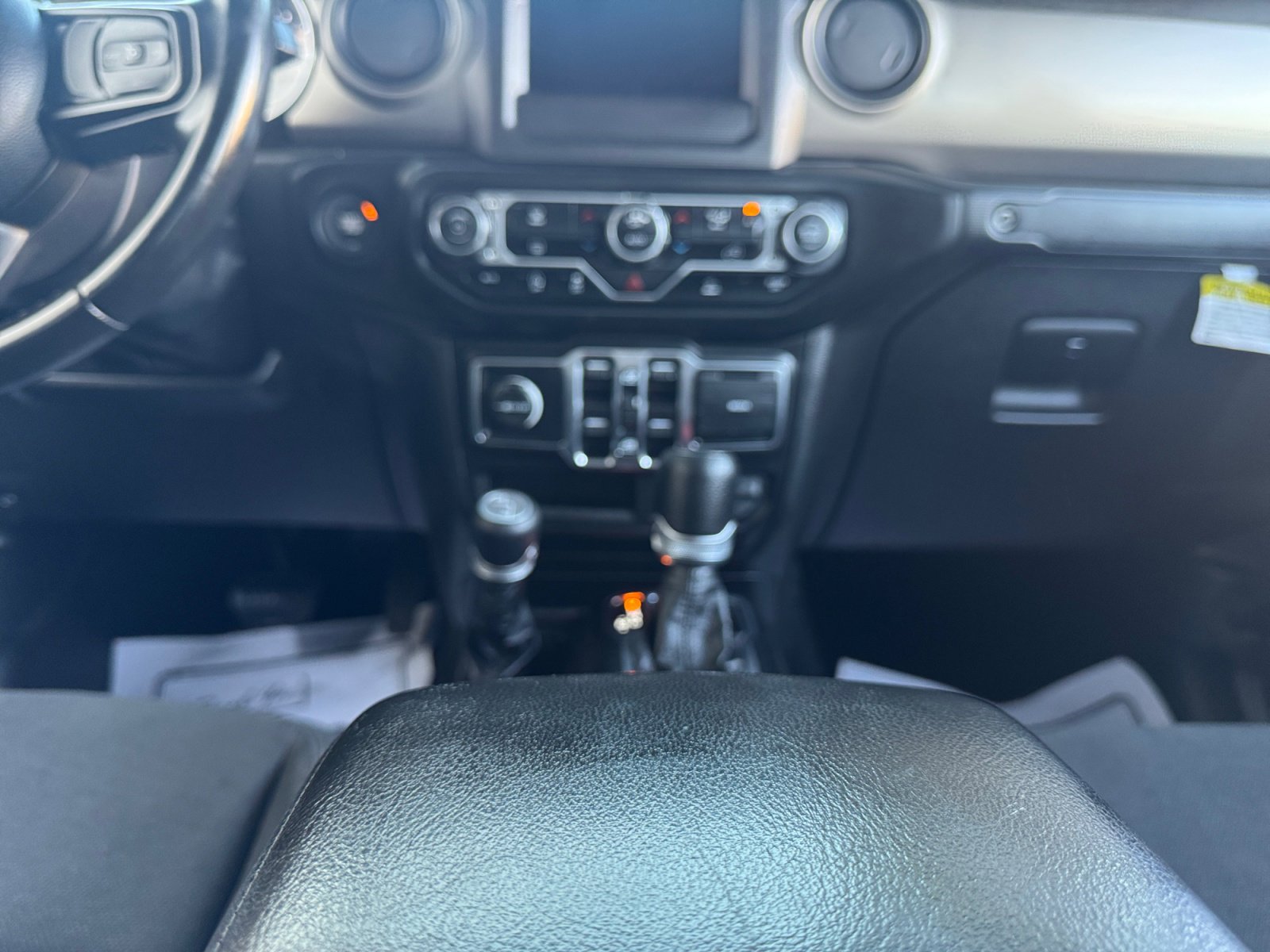 Used 2021 Jeep Gladiator Sport image 20