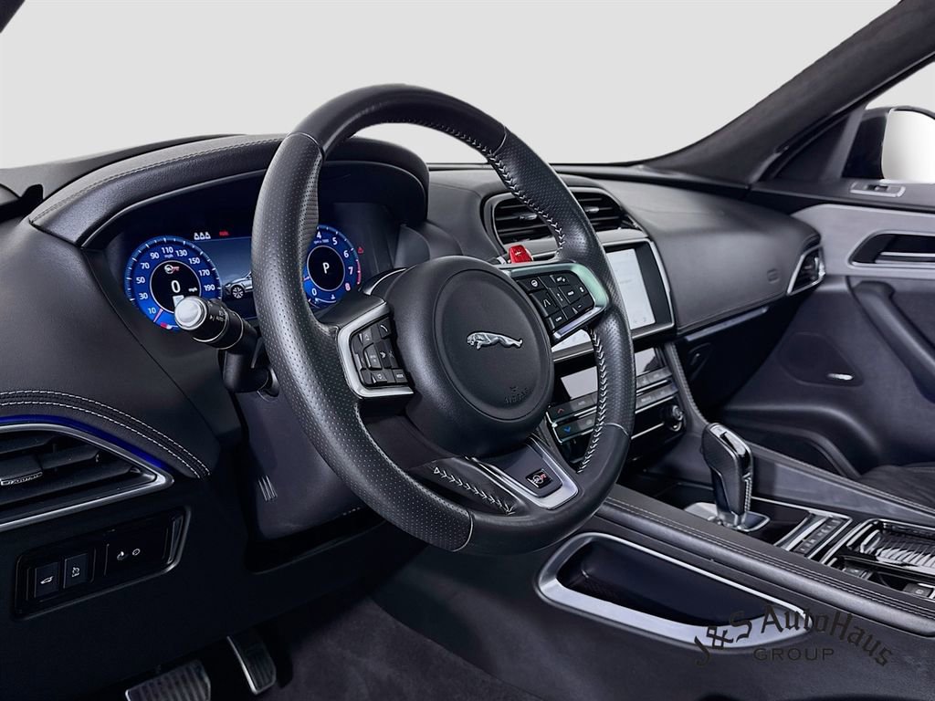Used 2020 Jaguar F-PACE SVR image 9