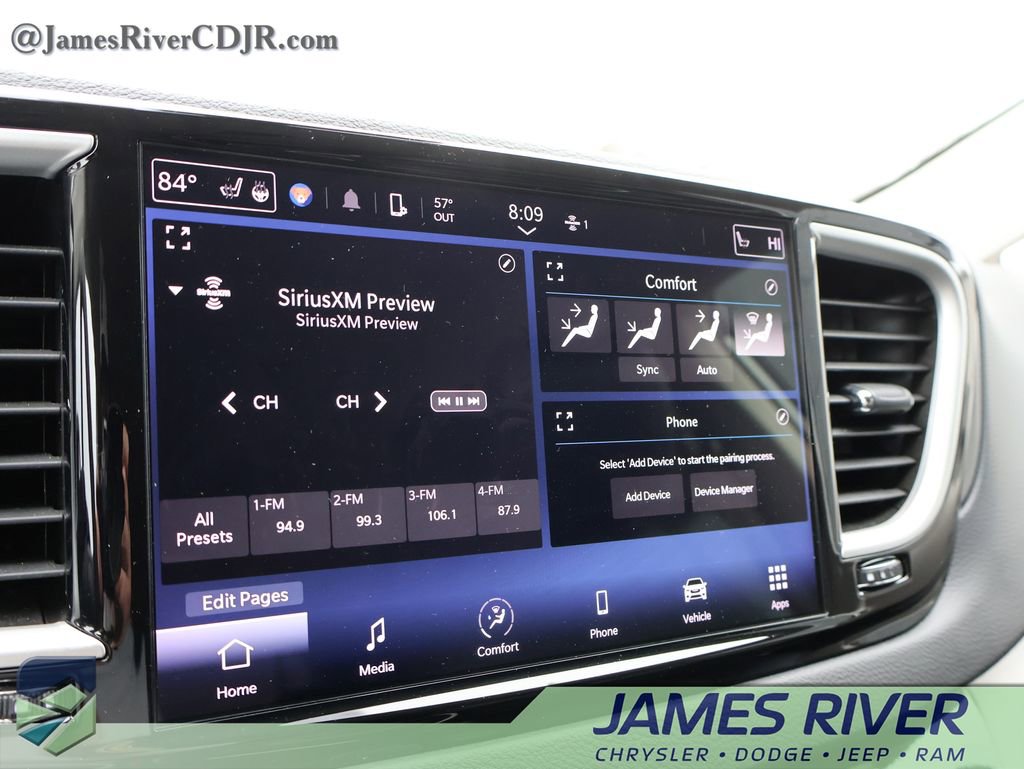 Used 2024 Chrysler Pacifica Touring-L image 34