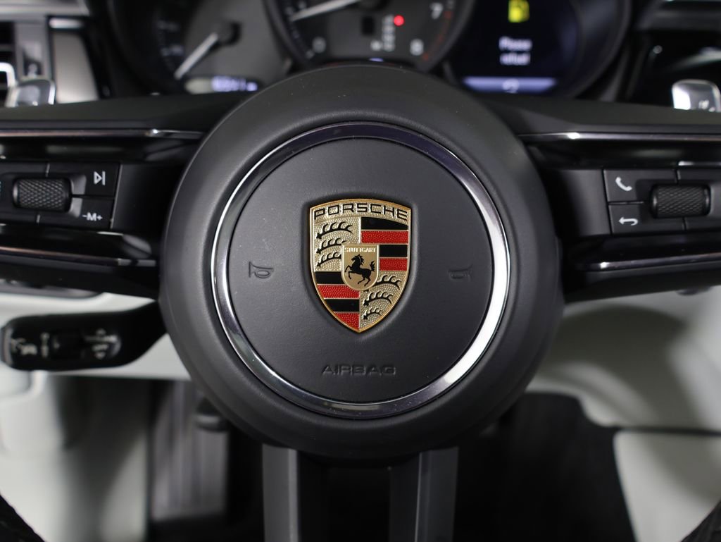 Certified 2024 Porsche Macan image 24