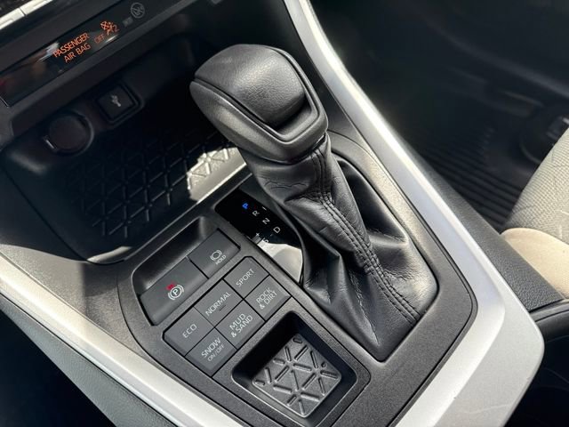 Used 2022 Toyota RAV4 XLE image 20