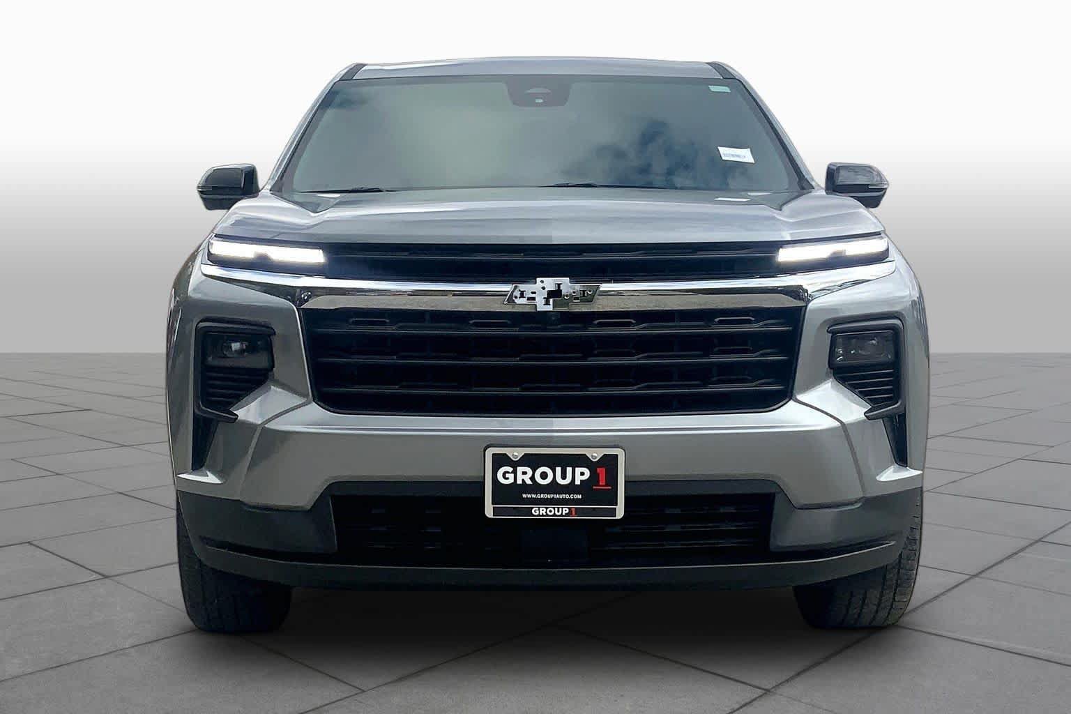Used 2024 Chevrolet Traverse LS FWD image 4