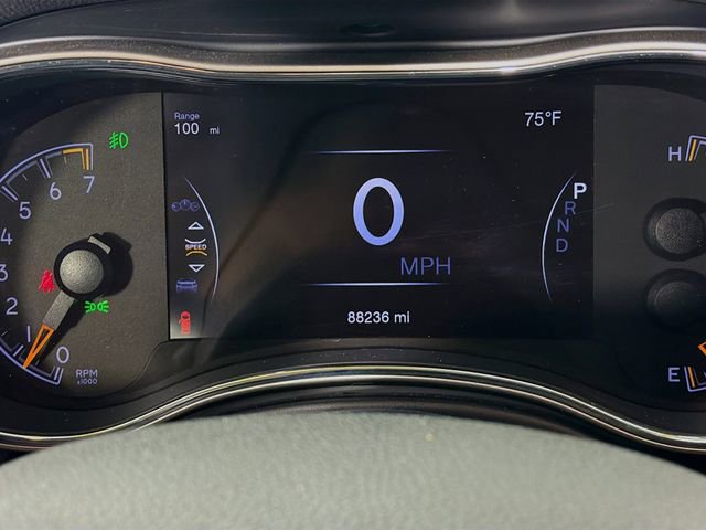 Used 2017 Jeep Grand Cherokee Limited RWD image 14