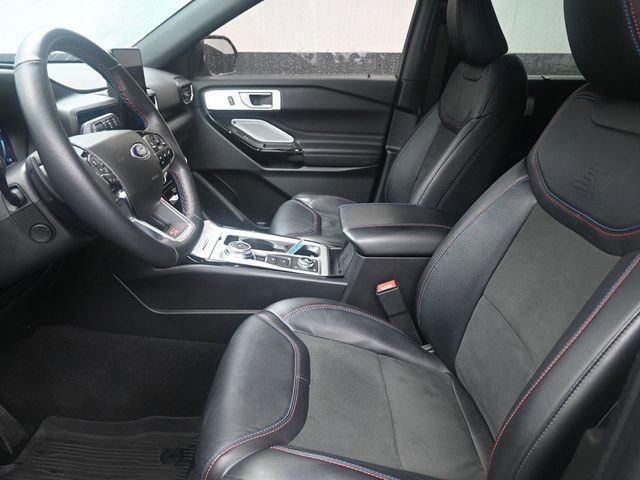 Used 2023 Ford Explorer ST w/ Technology Package image 7