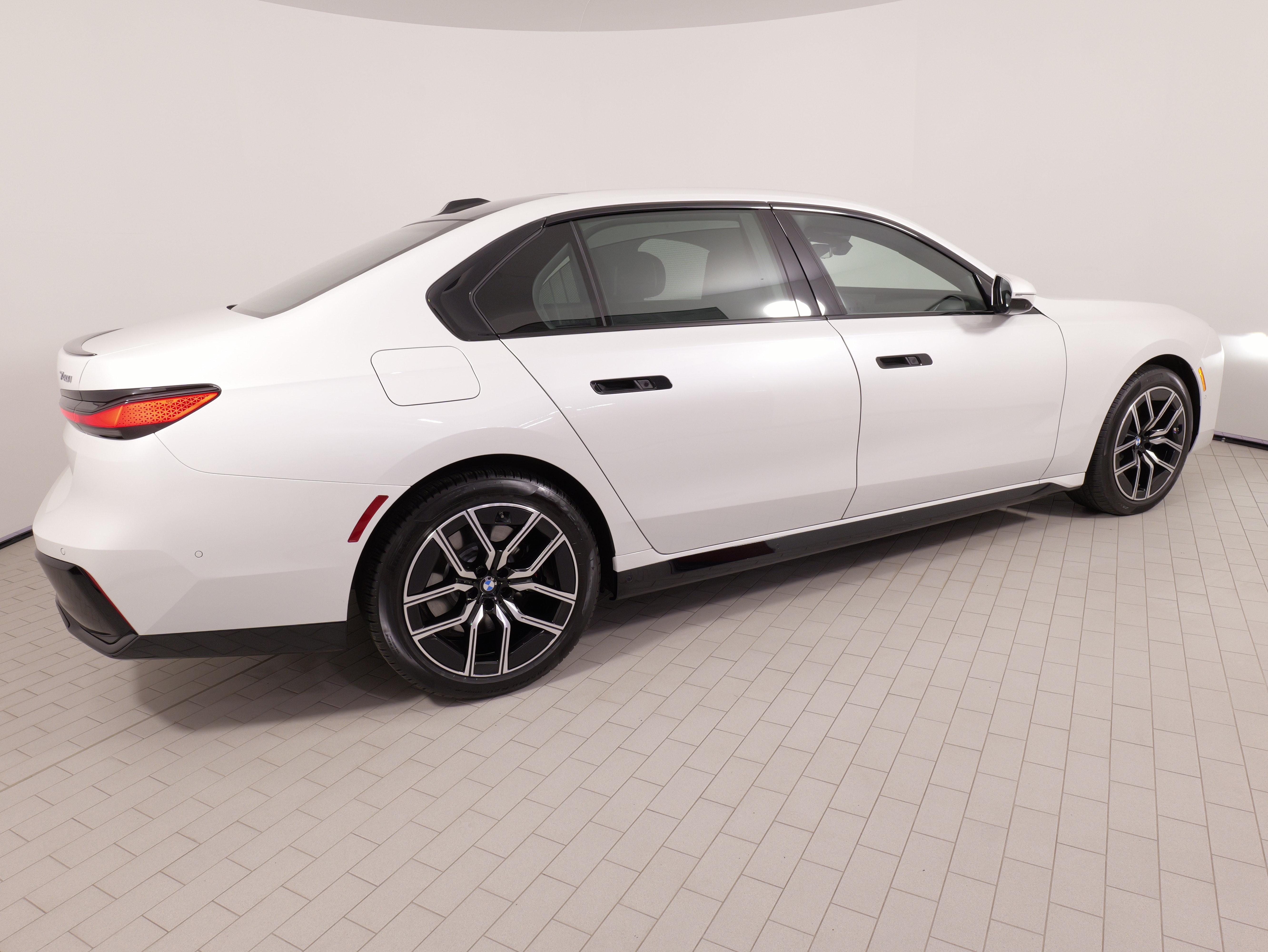 Used 2025 BMW 740i xDrive w/ Executive Package AWD/4WD image 12