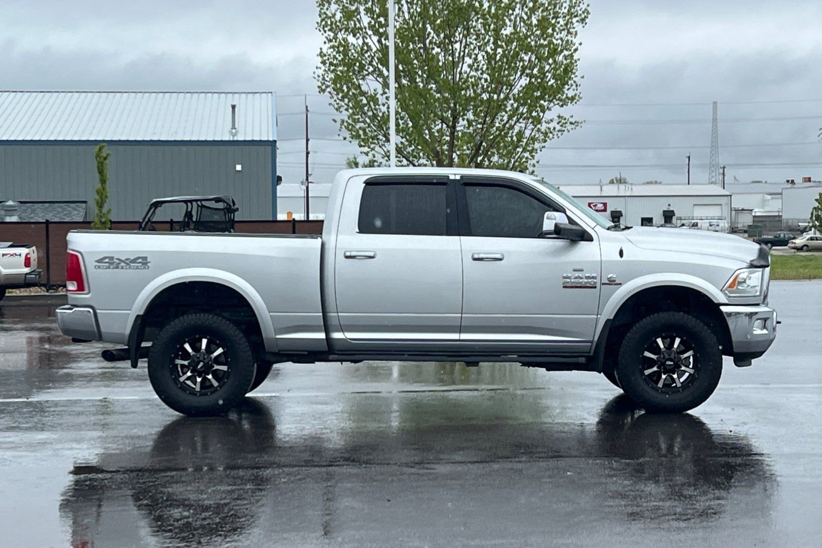 Used 2018 RAM 2500 Laramie w/ Off Road Package AWD/4WD image 3