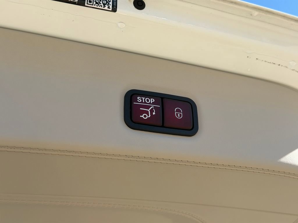 Used 2023 Mercedes-Benz Maybach GLS 600 4MATIC image 48