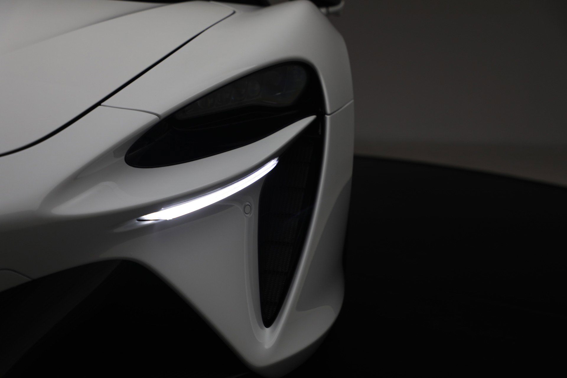 Used 2023 McLaren Artura image 35