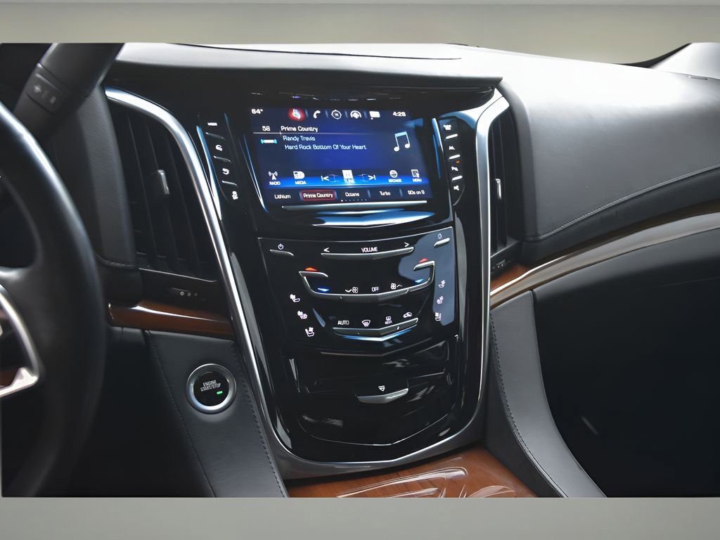 Used 2019 Cadillac Escalade ESV Luxury image 22