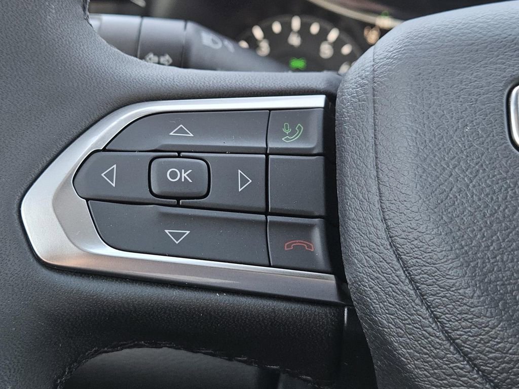 New 2026 Jeep Compass Latitude image 16