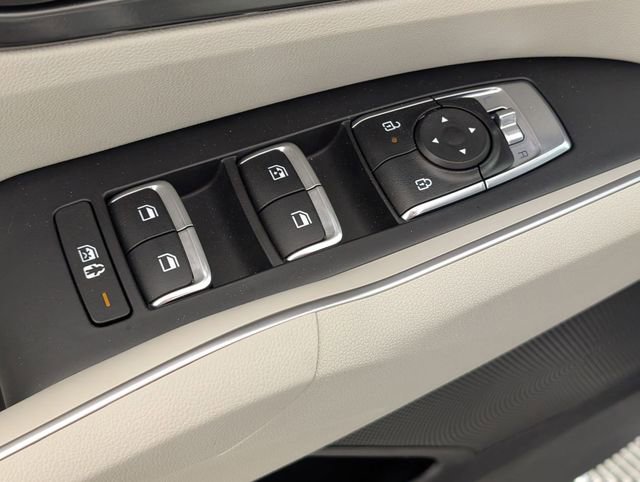 Used 2025 Kia Sorento S w/ Panoramic Sunroof Package image 11