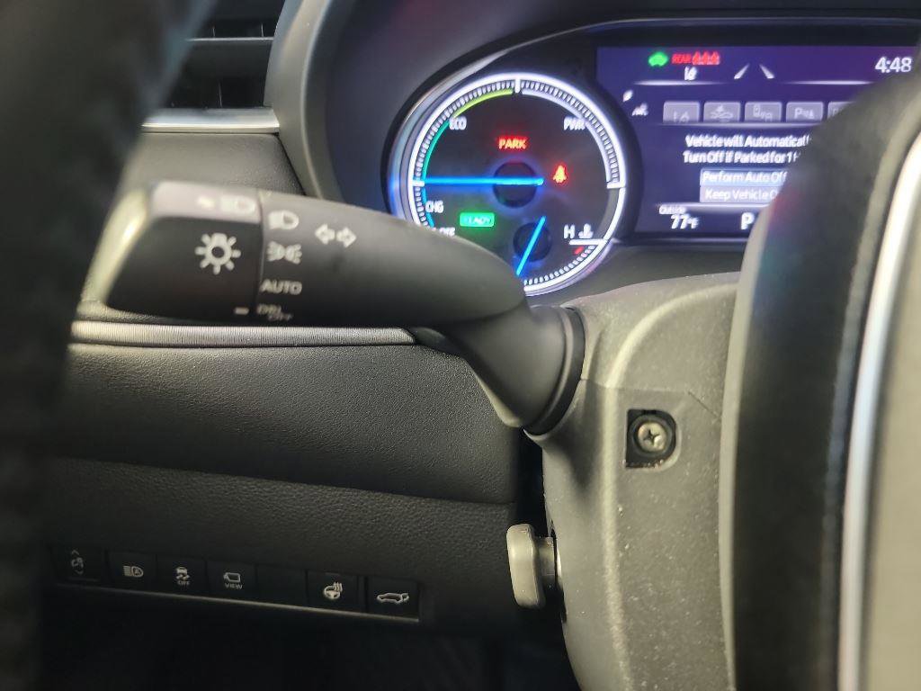 Used 2021 Toyota Venza Limited image 27