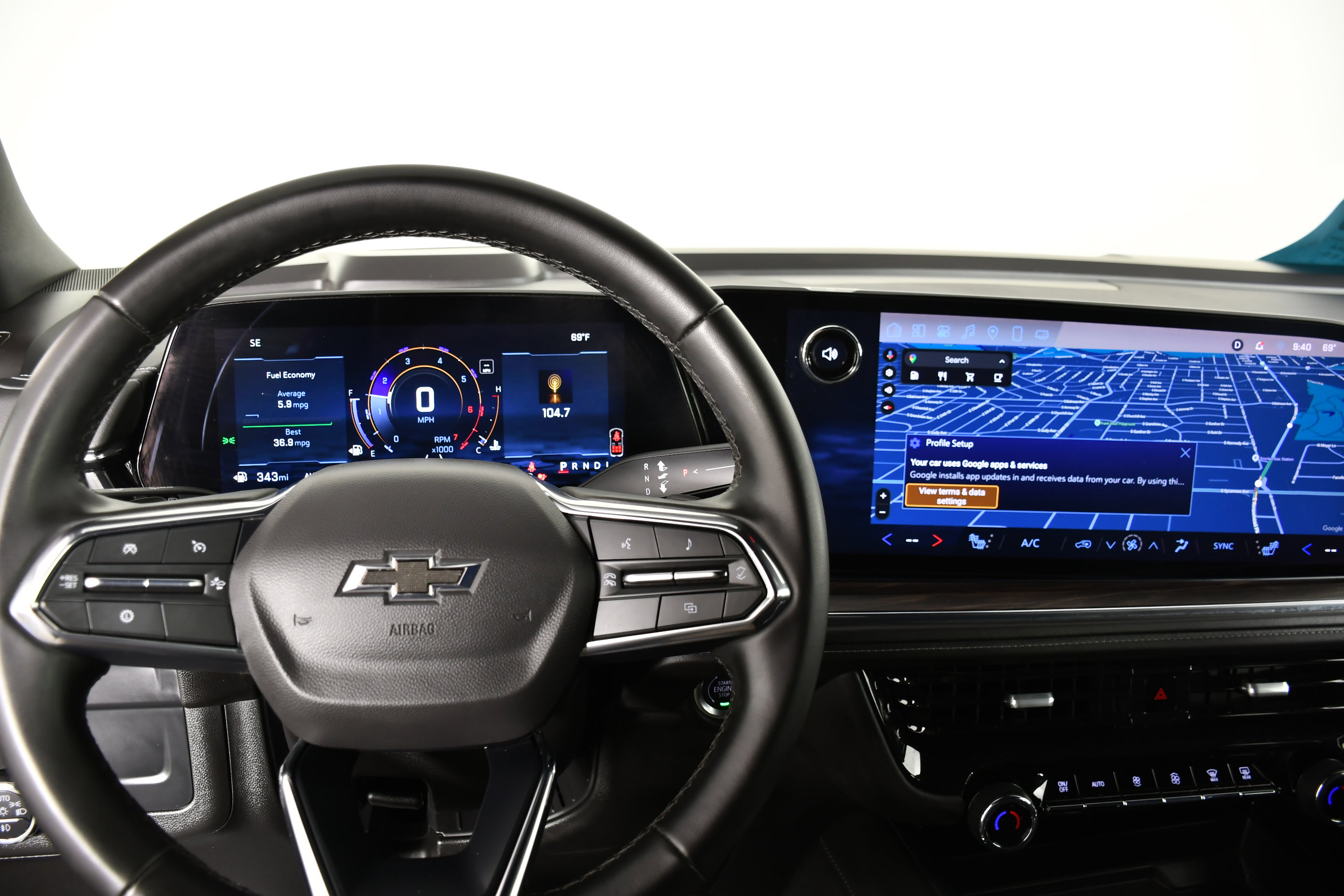 Used 2025 Chevrolet Suburban Z71 image 17