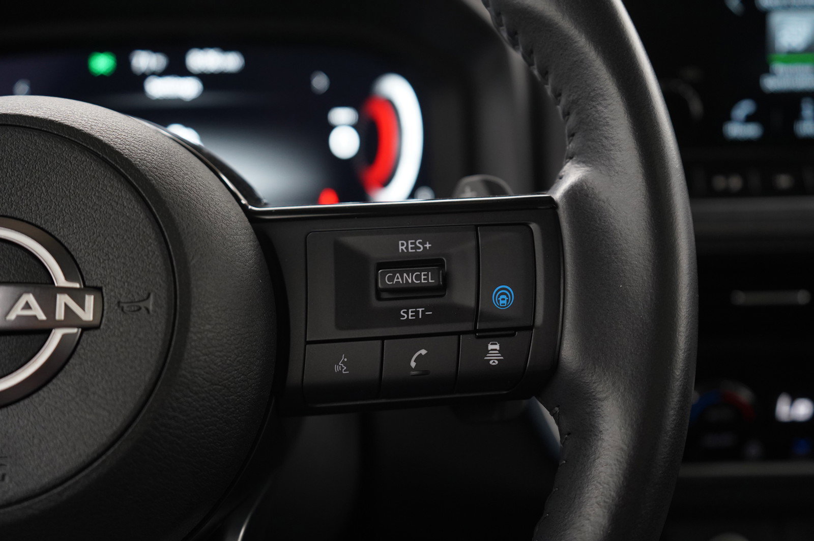 Used 2022 Nissan Rogue Platinum image 28