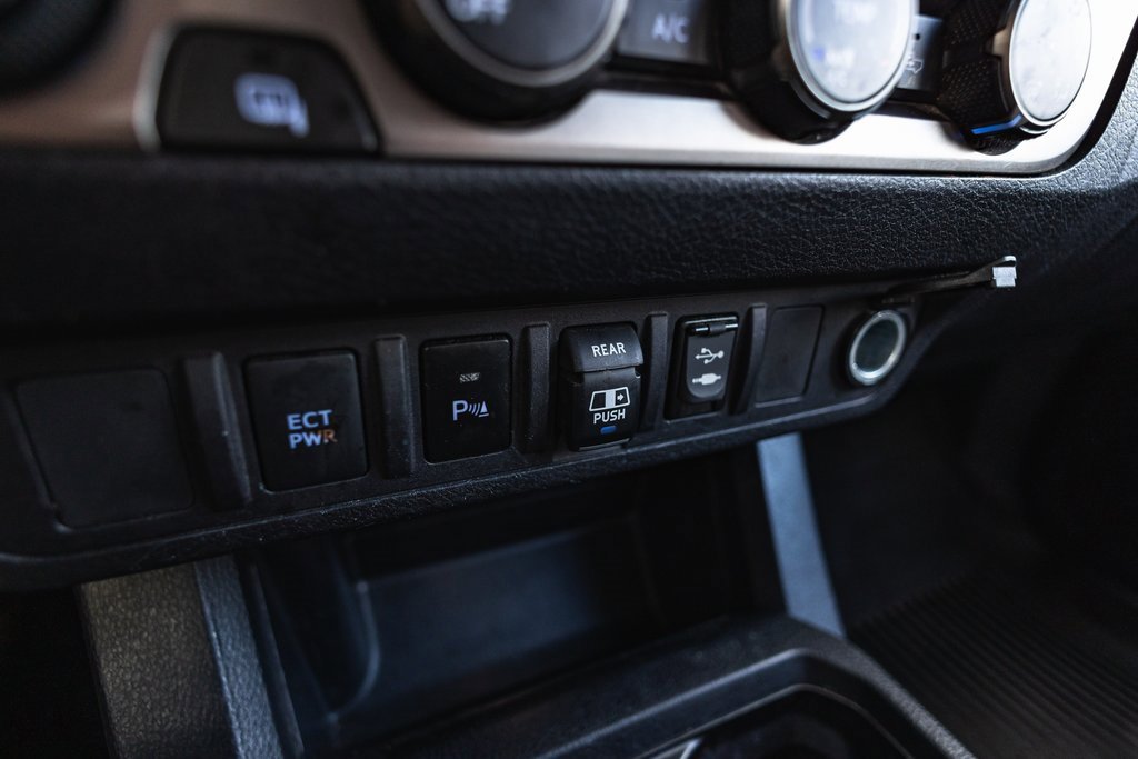 Used 2019 Toyota Tacoma 4x4 Double Cab image 19