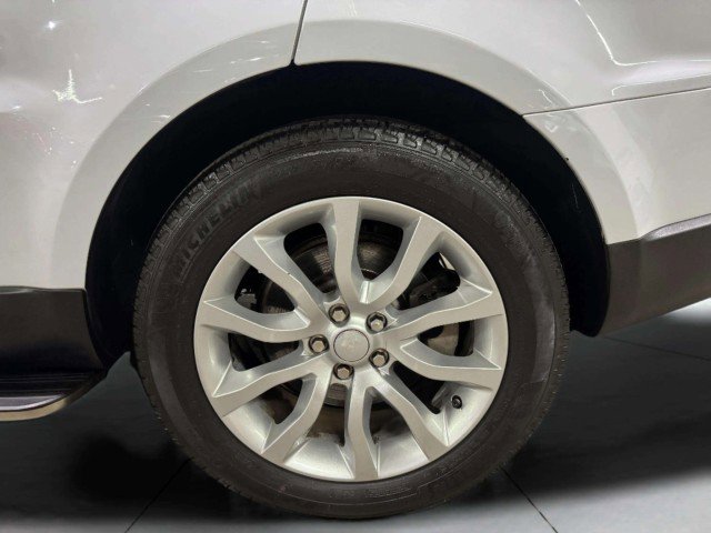 Used 2017 Land Rover Range Rover Sport HSE image 44