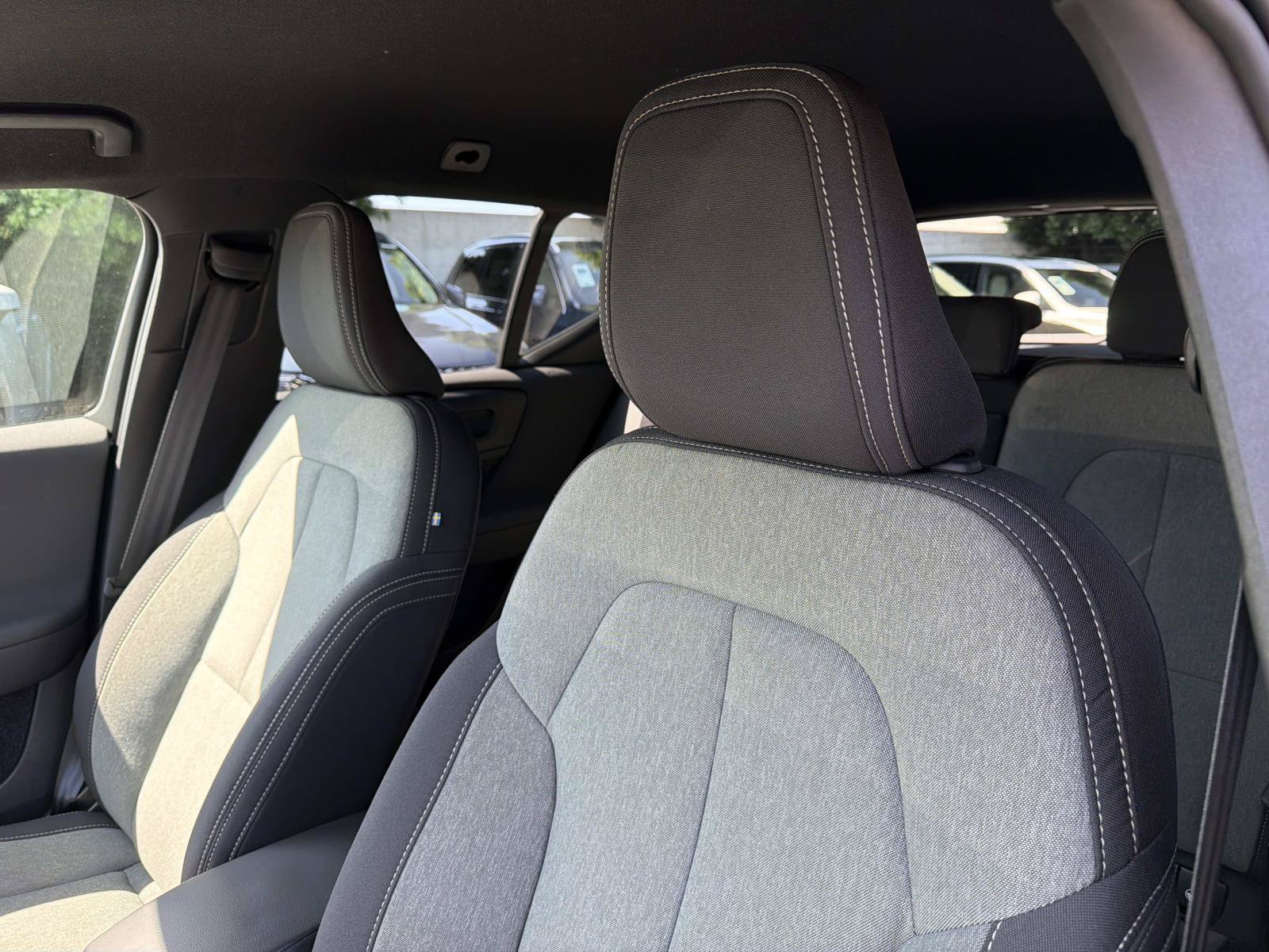New 2026 Volvo XC40 B5 Core w/ Protection Package AWD/4WD image 19