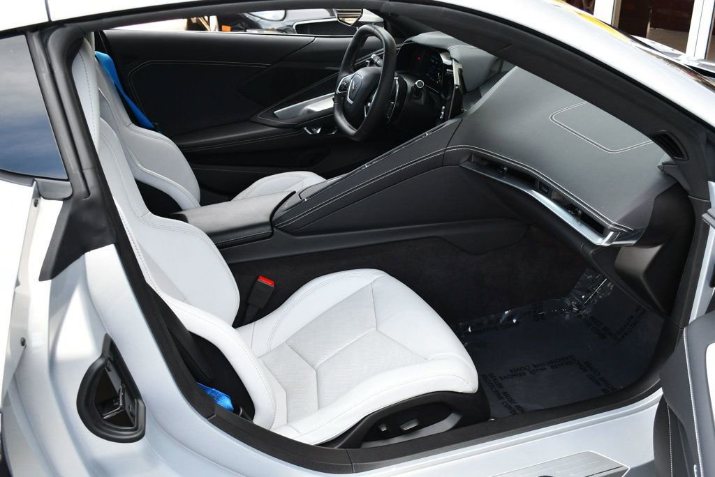 Used 2024 Chevrolet Corvette Stingray Coupe w/ Chrome Exterior Badge Package RWD image 39