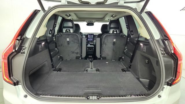 New 2026 Volvo XC90 B5 Plus w/ Protection Package Premier AWD/4WD image 41