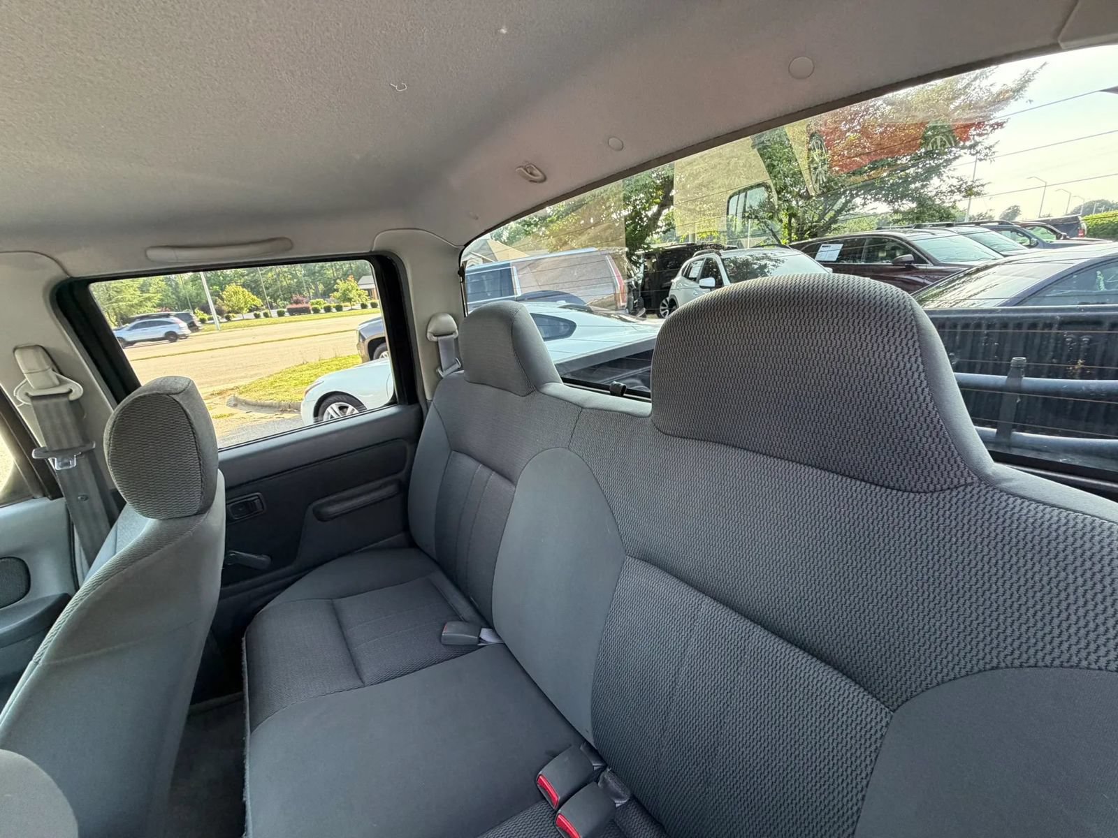 Used 2003 Nissan Frontier XE AWD/4WD image 18
