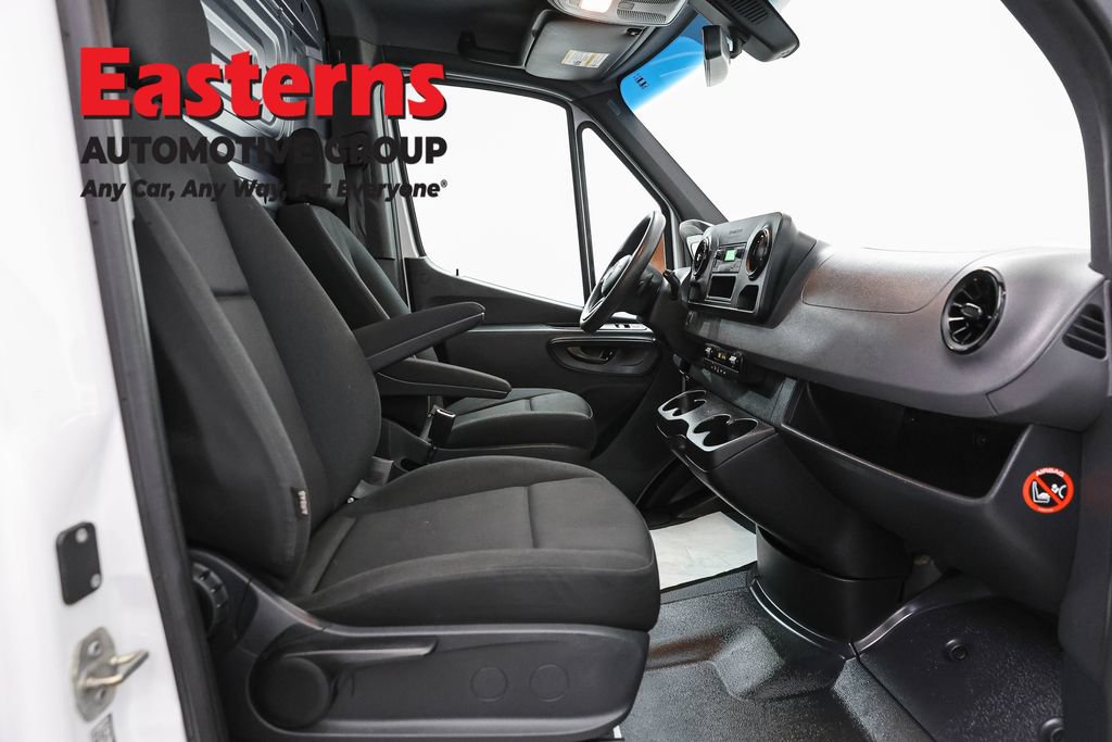 Used 2019 Freightliner Sprinter 2500 RWD image 19