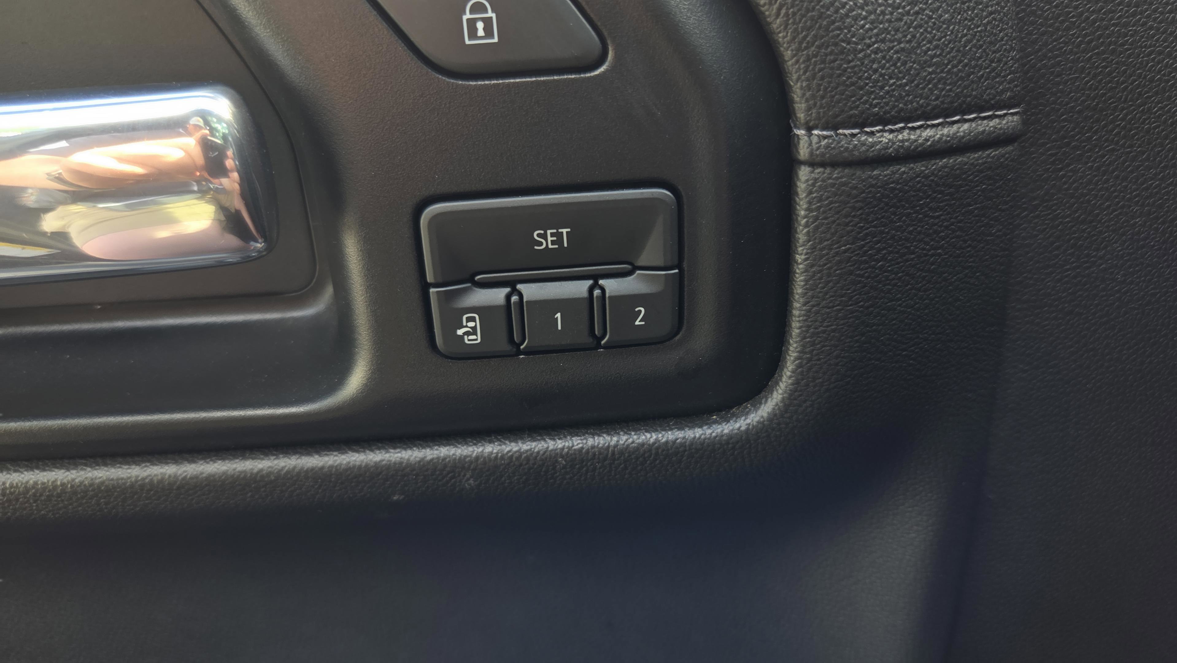 Used 2019 GMC Sierra 1500 Denali w/ Denali Carbonpro Edition image 32