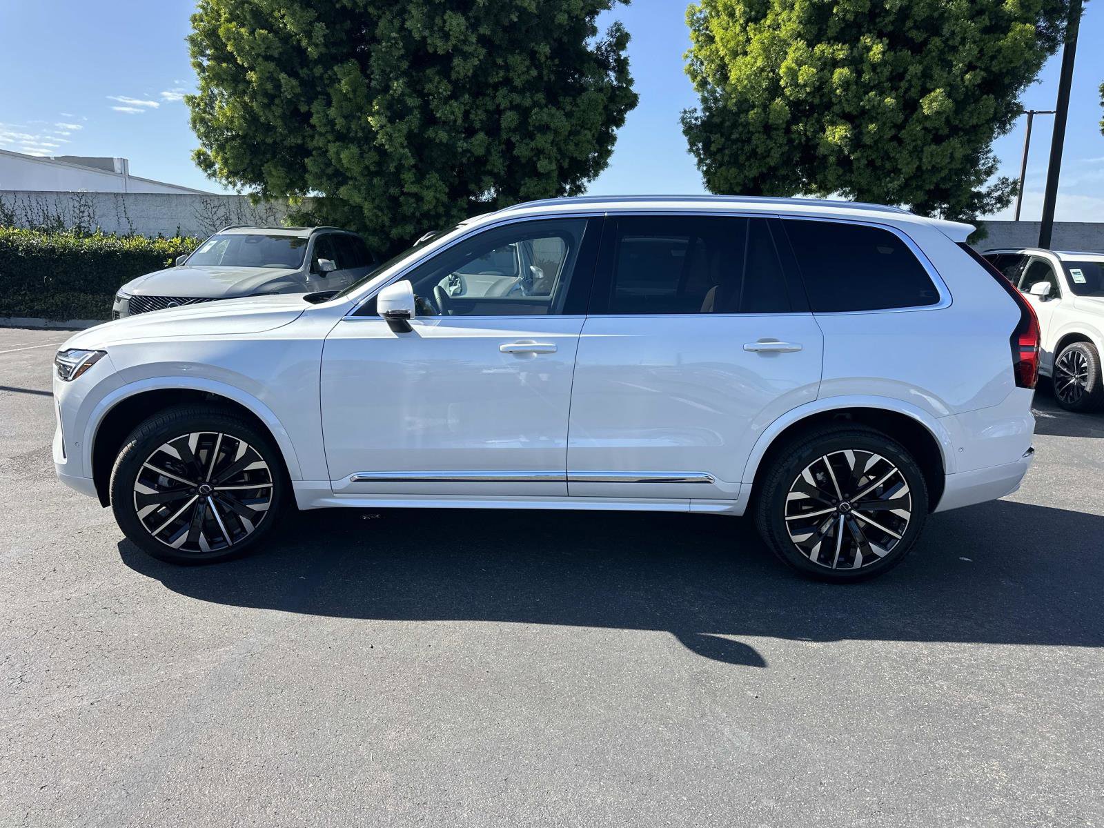 Certified 2026 Volvo XC90 B6 Ultra w/ Protection Package image 7