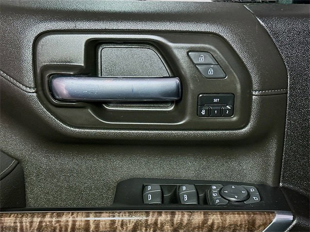 Used 2023 GMC Sierra 3500 Denali w/ Denali Ultimate Package image 15