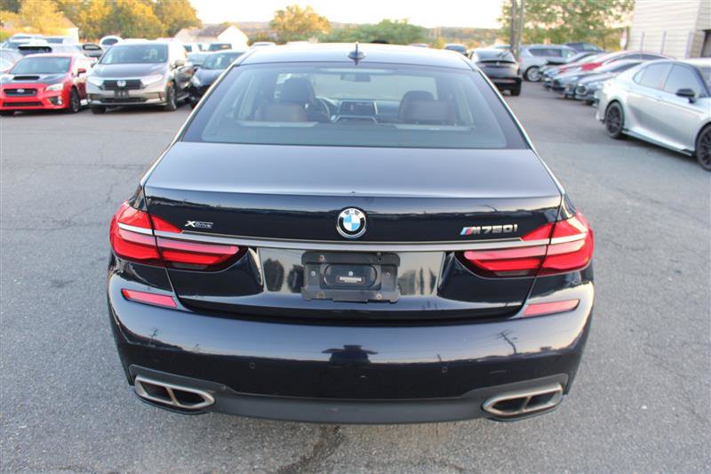 Used 2018 BMW 750i xDrive image 10