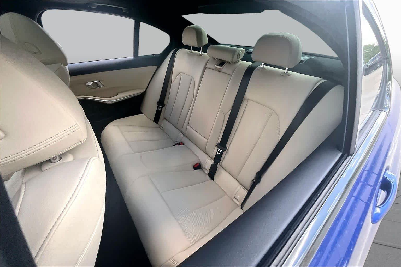 Used 2026 BMW 330i Sedan w/ M Sport Package RWD image 19
