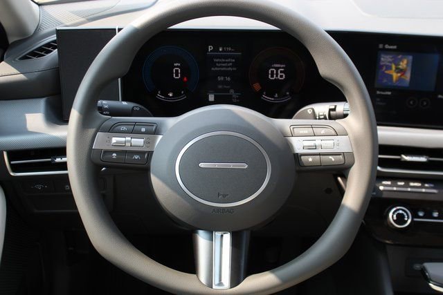 Used 2025 Hyundai Sonata SE FWD image 12