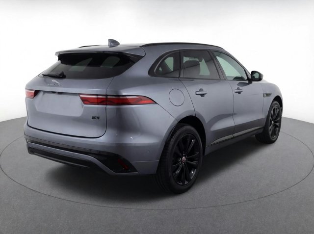Certified 2026 Jaguar F-PACE R-Dynamic S AWD/4WD image 36
