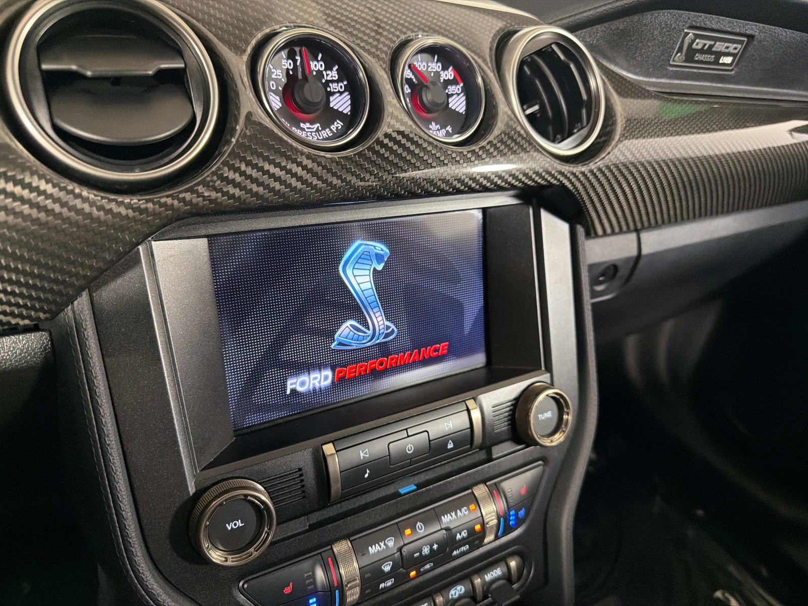 Used 2020 Ford Mustang Shelby GT500 w/ Technology Package RWD image 32