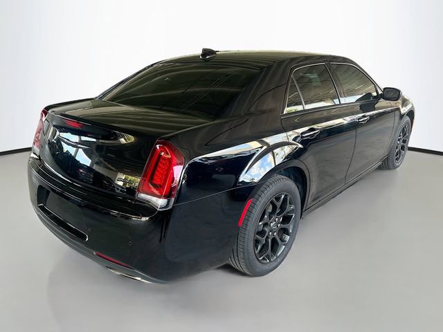Used 2023 Chrysler 300 Touring L w/ Comfort Group image 8