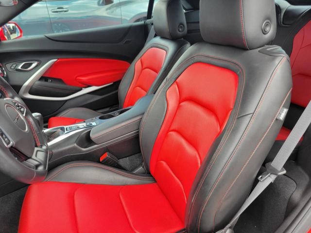 Used 2022 Chevrolet Camaro LT w/ RS Package image 15