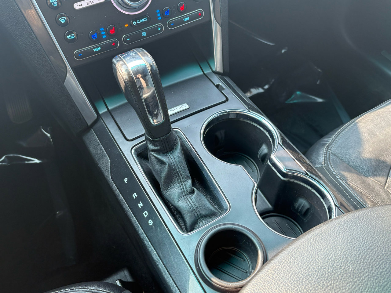 Used 2017 Ford Explorer Limited image 24